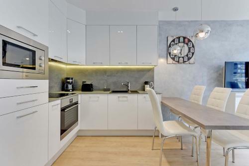 Flatbook - City Center Spa Apartments