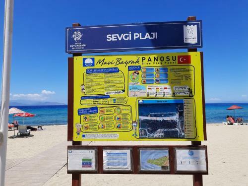 Kusadasi Sevgi Plajinda Mustakil Villa