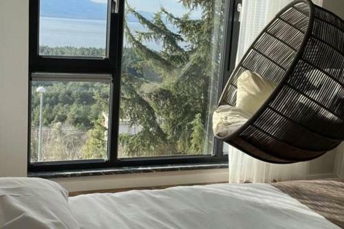 6+2 Luxurious Villa With Lake View In Sapanca