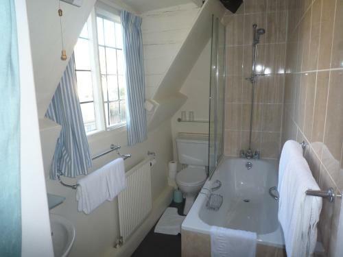 Hostal Cardynham House