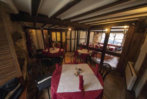 Hostal Cardynham House