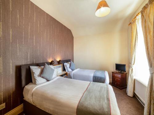 The Cumberland Hotel