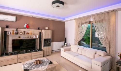 Villa Paris Marmaris Daily Weekly Rentals