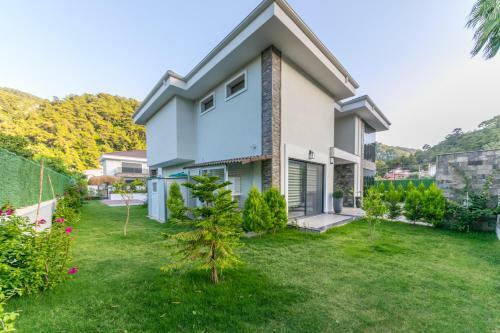 Villa Palmiye Icmeler Daily Weekly Rentals