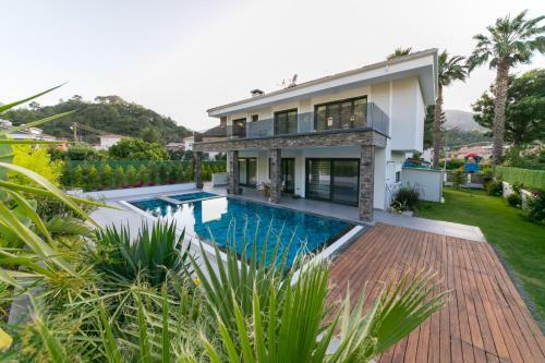 Villa Palmiye Icmeler Daily Weekly Rentals