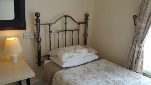 Hostal Kingswood Guest House