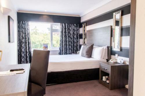 Parkmore Hotel & Leisure Club