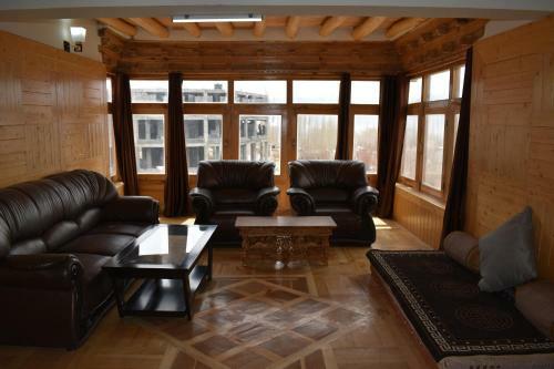 Hostal Namra Villa