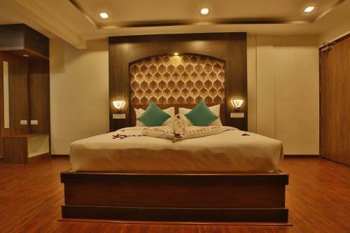 Hotel Ramtel Inn