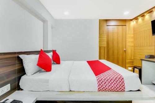 Oyo 63561 Hotel Sai Grand