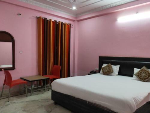 Hotel Oyo 80780 Gaurav Inn