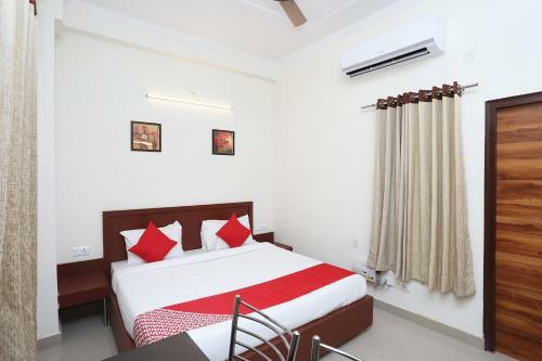 Hotel Collection O 39716 Sarovar Inn