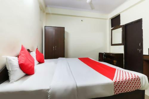 Oyo Flagship 60768 Hotel Star Palace