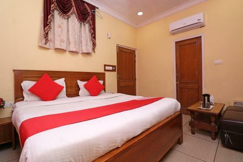 Collection O 30858 Hotel Sp Rooms