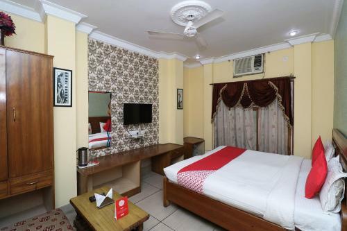 Collection O 30858 Hotel Sp Rooms