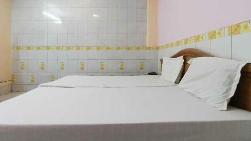 Hotel Sanjay Royal By Wb Economy