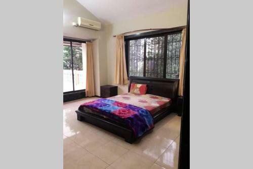 Villa Gold Next With Swimming Pool 6 Bhk