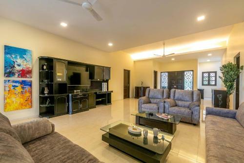 Villa Stayvista At Casa Ela
