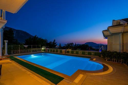 Milez Sultan Luxury Villa By Solo Villa