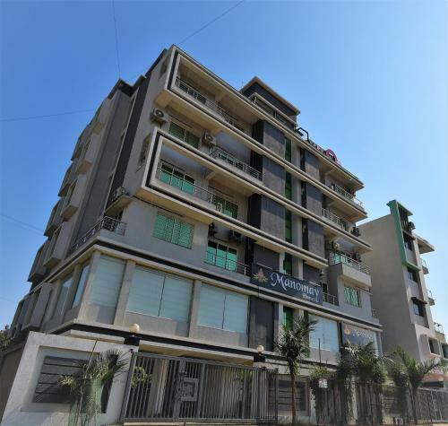 Hotel Manomay Homes