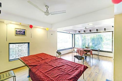 Oyo Collection O Hotel Parinda Lounge And Restaurant