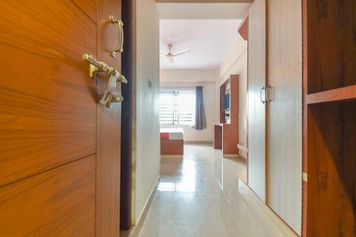 Oyo 9248 Hotel Shrinidhi