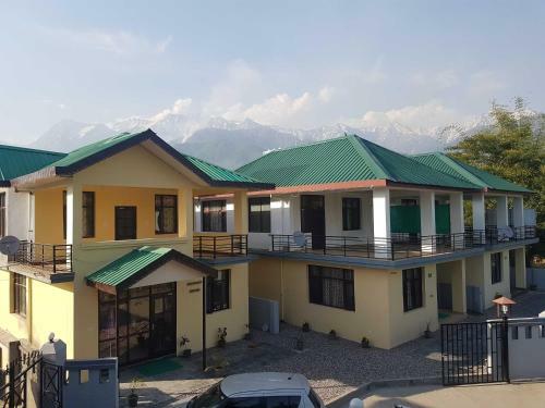 Bed & Breakfast Ekaant Homes (Dhouladhar Suite)