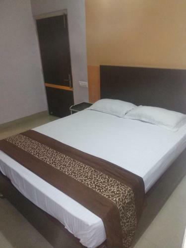 Hotel Petals Inn, Patna
