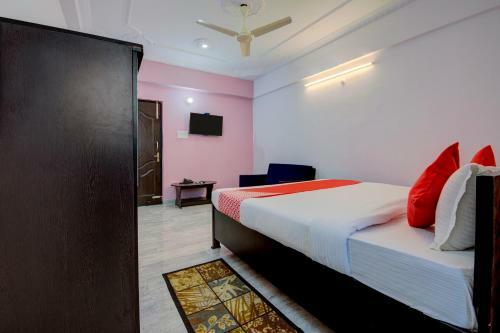 Hotel Oyo 16360 Green Homes