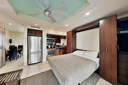 The Beach On Longboat Key Resort #105