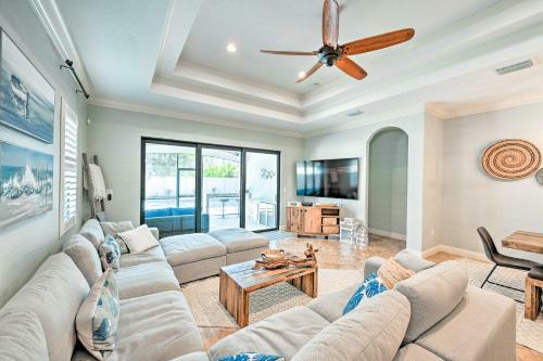 Coastal Naples Getaway About 2 Miles To Beaches!