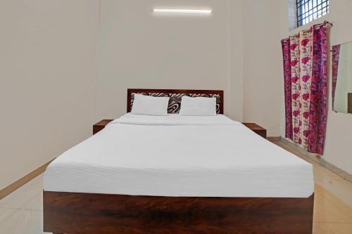 Oyo 86856 Hotel Landmark 2