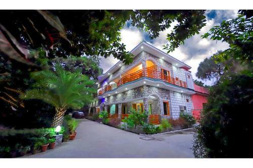Fabhotel Corbett Green View Garden And Stay