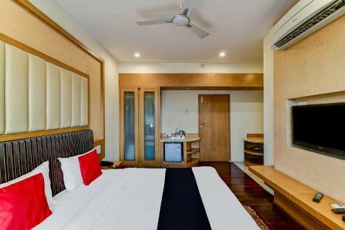 Capital O 5970 Hotel Balaji Central