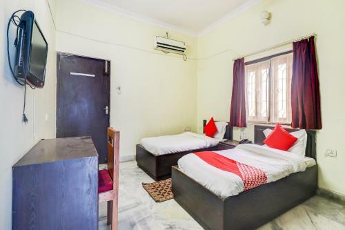 Hotel Oyo 81106 Safari Residencia