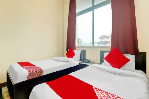 Hotel Oyo 81106 Safari Residencia