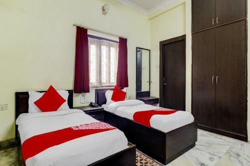 Hotel Oyo 81106 Safari Residencia