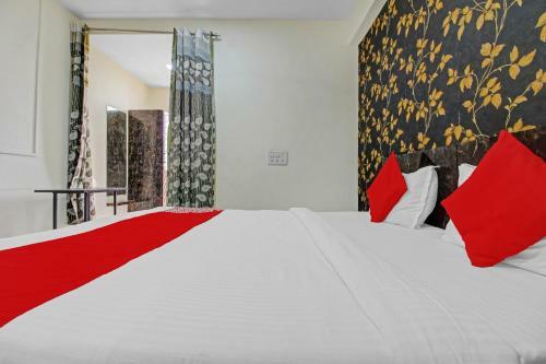 Oyo 86745 Hotel Worldking Inn