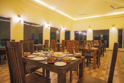 Hotel Ranthambore Tiger Inn Comfort Resort