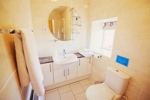 Hostal Broncoed Uchaf Country Guest House