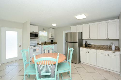 Canal 315 - Right In Siesta Key Village!