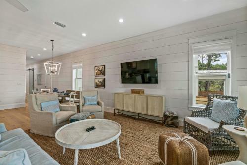 146 S Gulf Drive
