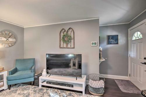 Luxe Cottage With Fire Pit Less Than 4 Mi To Olde Towne