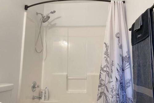 Apartamento Renovated Townhome With Two King Beds & Sep Bath