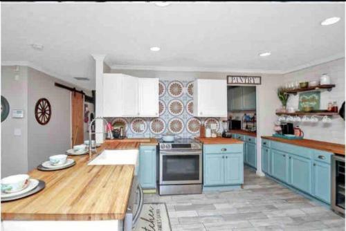 Southern City Farm House
