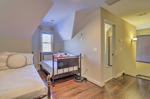 Spacious Lakefront Home With Screened-in Porch!