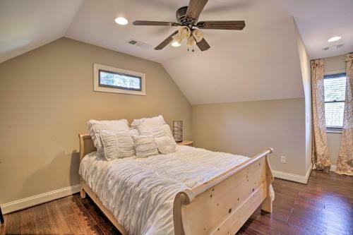 Spacious Lakefront Home With Screened-in Porch!