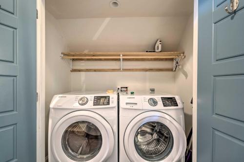 Apartamento Unique Dallas Studio With Fire Pit And Treehouse!