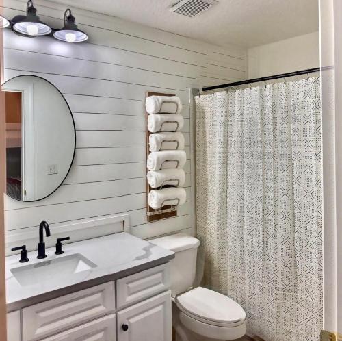Apartamento Barefoot Bliss - Beachfront Condo - Sleeps 14