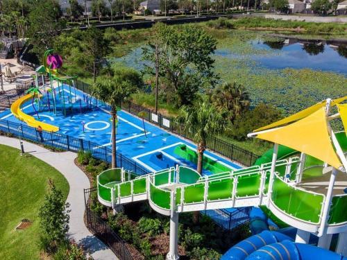 Windsor Hills Resort - Enchanted Crystal Castle